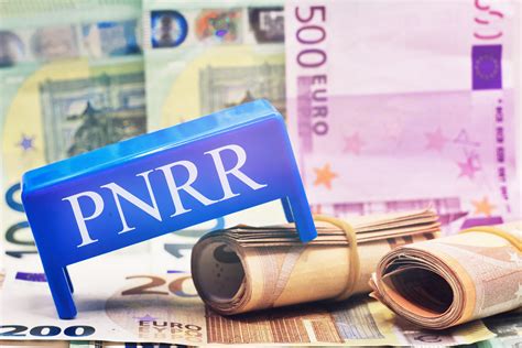 USR Anul trecut România nu a încasat niciun euro din PNRR Guvernul