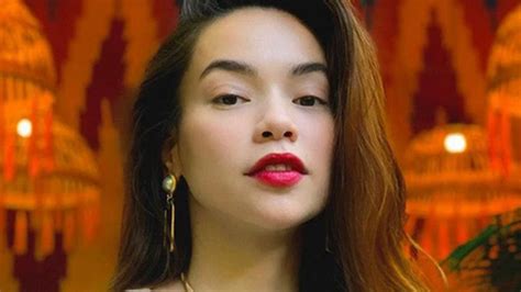 H Ng C H Di N Bikini C T X Quy N R