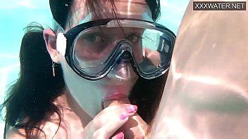 Minnie Manga And Eduard Cum In The Swimming Pool XVIDEOS