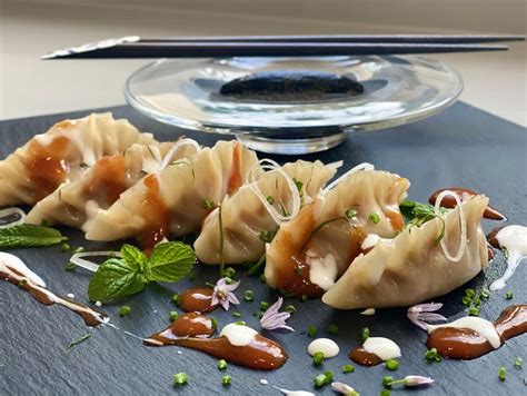 Receta De Gyozas De Oreja De Cerdo Y Col China A Fuego Lento