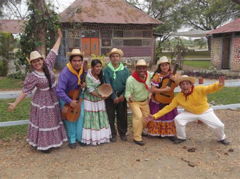 Ecuador Trajes Tipicos Del Ecuador Costa Sierra Y Oriente