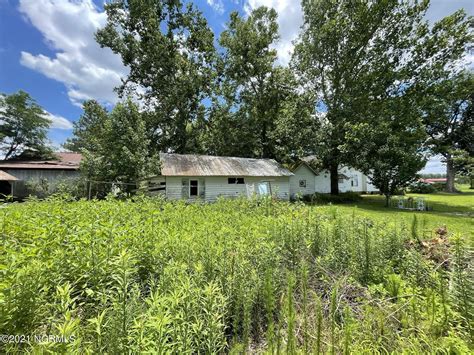 Sold - Under $100K Sunday - c.1928 Fixer Upper Farm House For Sale on 1