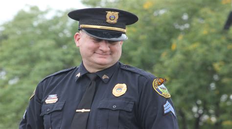 Findlay Police Sergeant Honored For Crisis Intervention Efforts Wfin