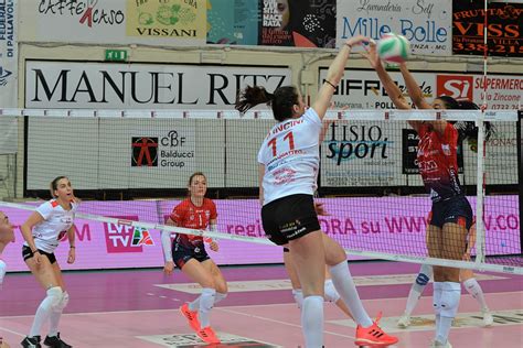 CBF Balducci HR Macerata spettacolare 3 2 con Mondovì MCNET