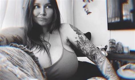 Couldn T Hide Them If She Tried Nudes 2busty2hide NUDE PICS ORG