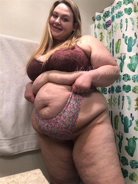 Plump In Pink Nudes Ssbbw Nude Pics Org