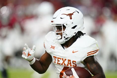 Texas Longhorns RB CJ Baxter Set to Play vs. Baylor Bears - Sports ...