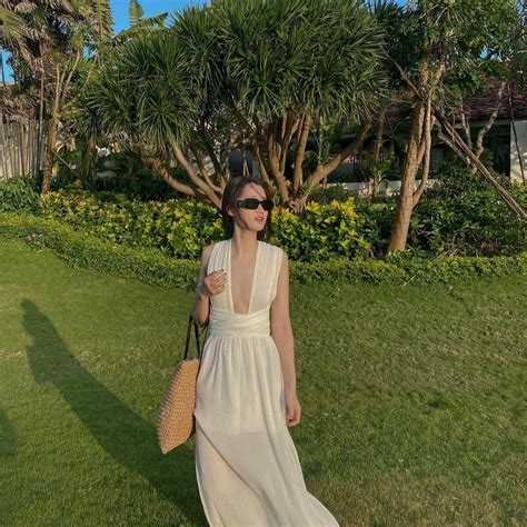 Đọ vẻ gợi cảm của MC Mai Ngọc và hot girl Nga Anh