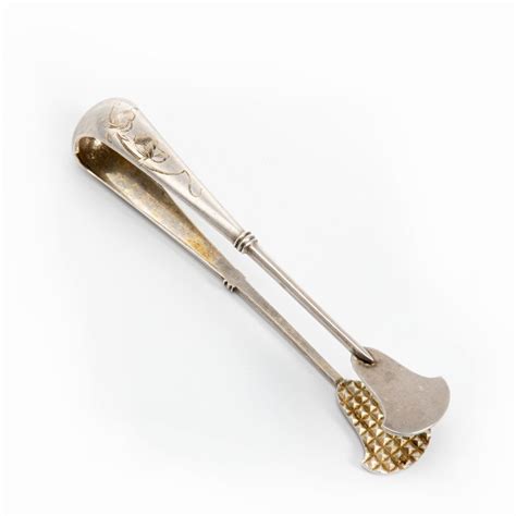 Щипцы для сахара лаконичной формы с вензелем и цветочным декором ...