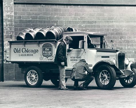 Old Chicago Beer Vintage Truck Delivery Photograph by Retro Images ...