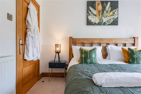 West End Farm Waterside Cottage In Yorkshire Sleeps Hot Tub