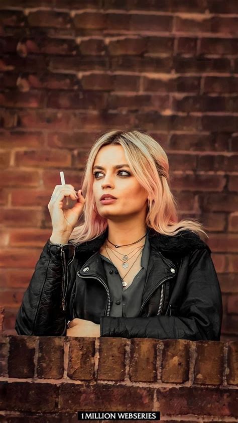 Maeve Wiley Sex Education Wallpaper Artofit