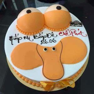 Bánh sinh nhật tạo hình d cặp ngực sexy và bikini hồng độc đáo đẹp mắt