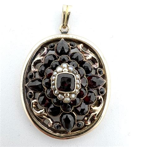 Antique C Year 1900 14k Gold Garnet Seed Pearl Pendant T Niklasson