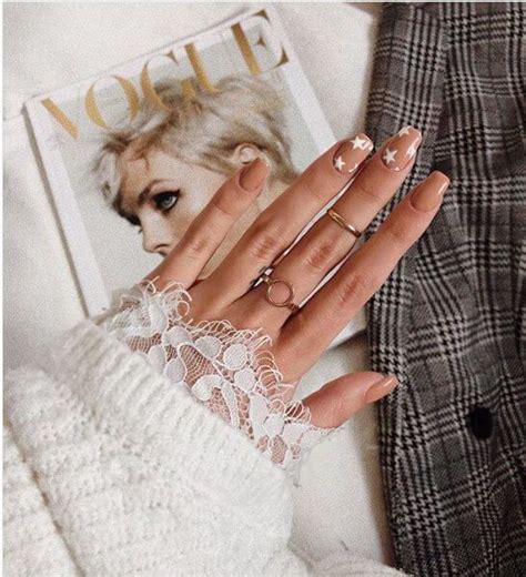 Nude Nails With Stars Natural Nail Designs Natural Nails Beige Nails