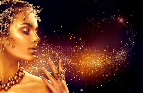 16723 Black Gold Jewellery Stock Photos Free And Royalty Free Stock