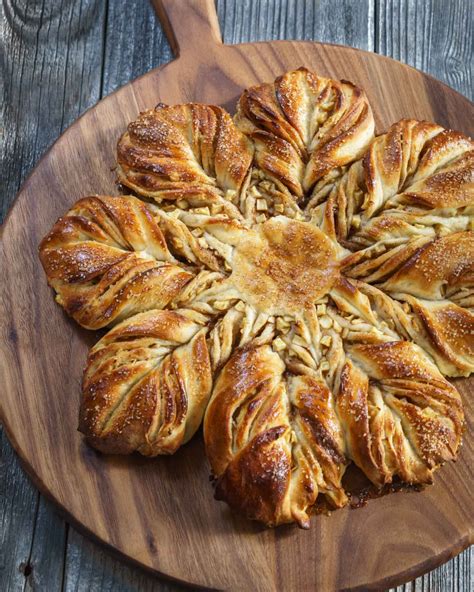 Spiced Apple Star Bread Recipe Hostess At Heart