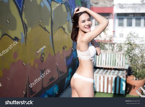 Sexy Beautiful Asian Woman White Lingerie Foto Stok 622467362 Shutterstock
