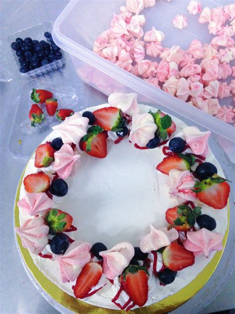 WhatSarahBakes Eton Mess Naked Mess Back Story I Was Inspired
