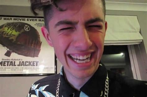 YouTube Star Sam Pepper Accused Of Soliciting Nude Photos From A Minor Groping Female Fans