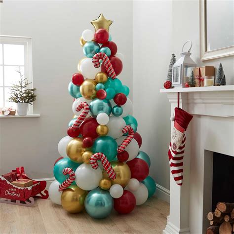 Balloons In Christmas Decor 15 Ideas For Party Decorators