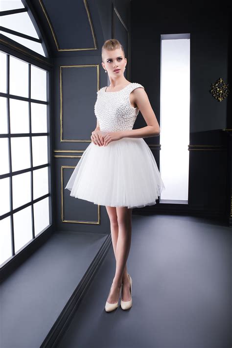 Белое пышное короткое платье Clara V-044 | Купить вечернее платье в ...