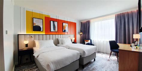 Hotel in Dusseldorf | voco Dusseldorf Seestern Hotel by IHG