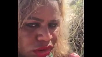 Larissa Close chupando rola em uma praia de Maceió XVIDEOS