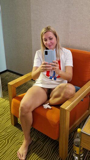 Milf Sluts Your Mom Shows Her Cunt Everyones Porn Pic