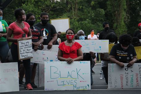 Philly sanitation workers protest treatment, seek PPE, hazard pay - WHYY