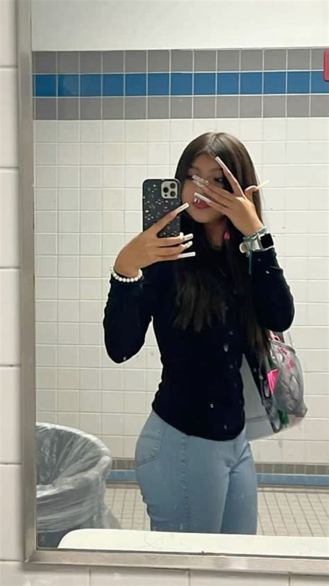 Pin By Lori On Quick Saves Latina Fashion Outfits Cute Simple Outfits Easy Trendy Outfits