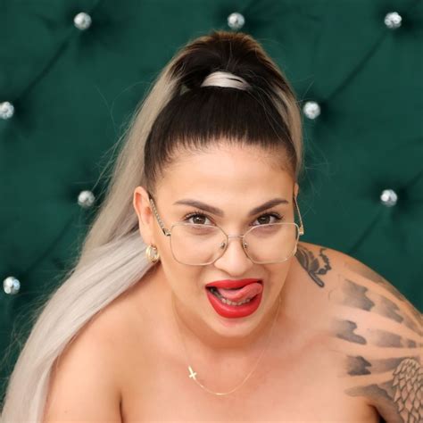 Tattooed Kate VR Porn Videos VRPorn