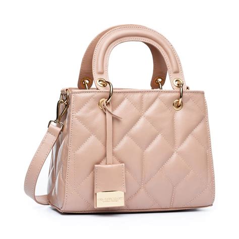 BOLSA COURO LEGÍTIMO MATELASSÊ ESPECIAL MÉDIA NUDE Compre Agora Dafiti Brasil