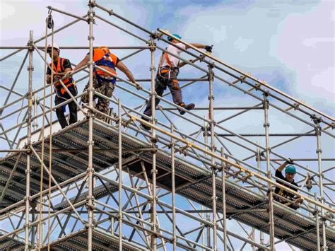 Safety Tips to Remove Scaffolding Erectors