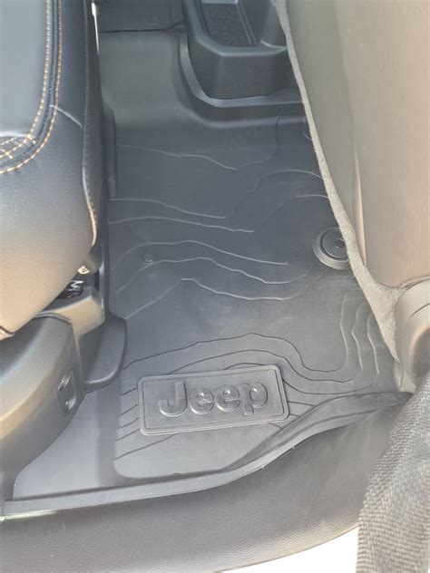 Total 74 Imagen Jeep Wrangler 4xe Rubber Mats Abzlocal Mx