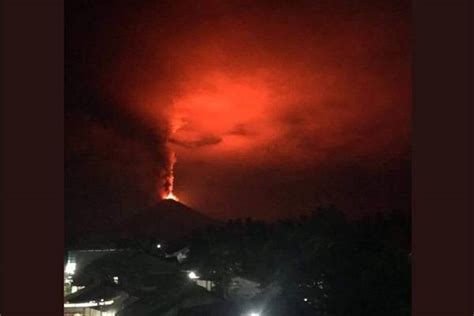 Foto Foto Gunung Soputan Kembali Erupsi