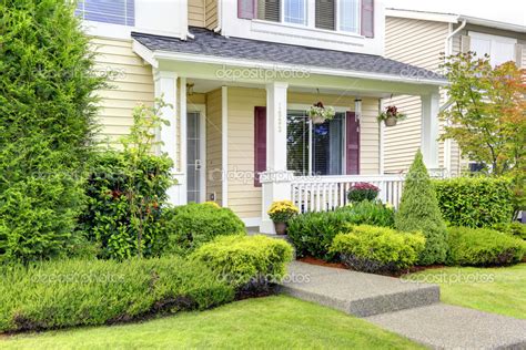 Classic American House Exterior Entrance Porch — Stock Photo