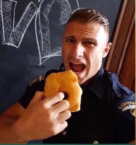 Pin By Alan Johnson On Men In Uniform Hot Cops Men In Uniform