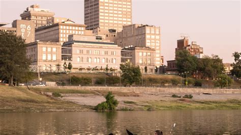 Memphis riverfront docks dam up Wolf River Harbor