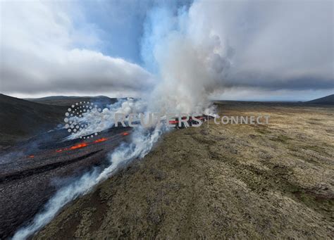 Iceland volcano eruption slowing, gas pollution drops - The Fiji Times