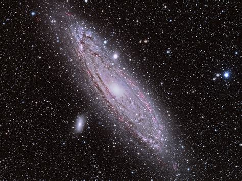M31 Spiral Galaxy in Andromeda, 850x640