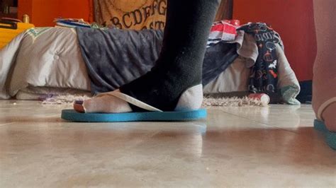 Leg Cast Sprained Ankle Videos And Porn Clips Clips Sale