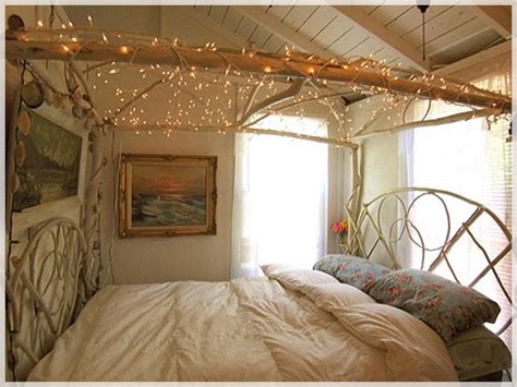 Ideas-Christmas-Decoration-For-Hanging-Lights-In-The-Bedroom-small ...