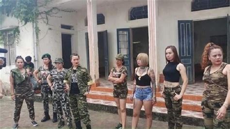 Chân dung Đào Chile hot girl xăm trổ khiến vợ chồng giang hồ mạng Phú Lê rơi vòng lao lý