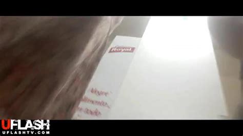 Upskirt De Compras Porn Videos