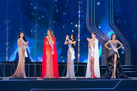 Phần thi bikini nóng bỏng của dàn người đẹp quốc tế tại Miss Cosmo 2024