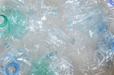 botol plastik biru  hijau foto stok gratis