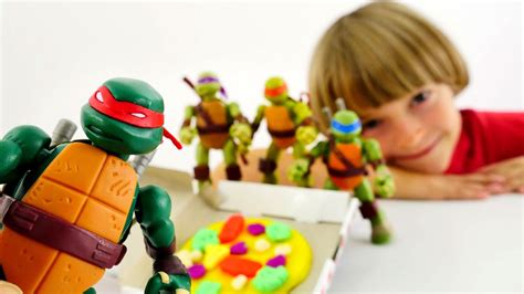 Пицца для Микеланджело - Игры в Черепашки Ниндзя и Плей До - YouTube