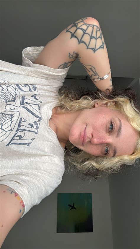 Kelly May (@kellymay.wow) • Instagram photos and videos