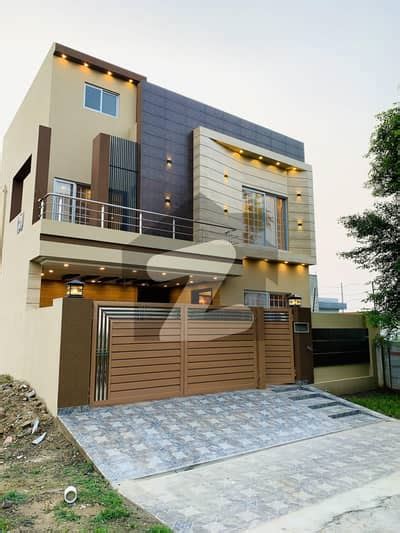 Marla Brand New Ultra Modern Design House For Sale In Iep Town